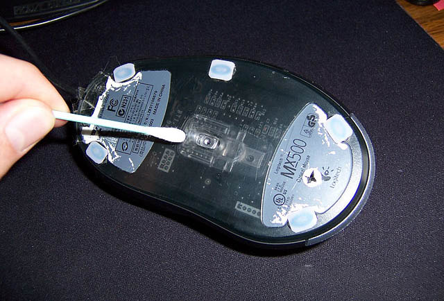 Chuột máy tính có cần vệ sinh không?