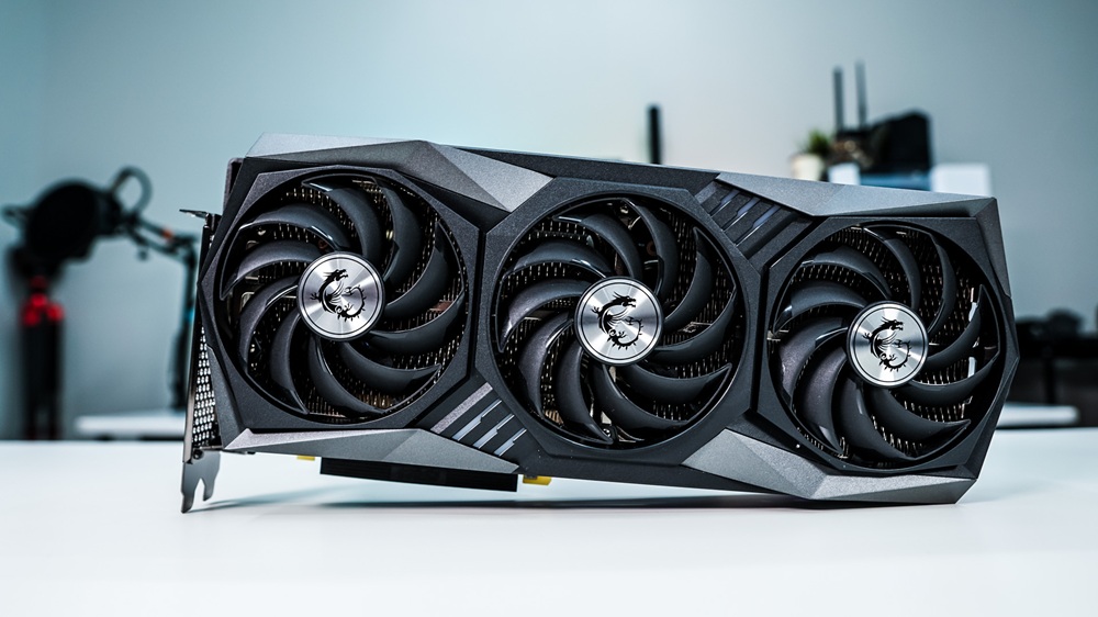 Có nên sử dụng song song cả card onboard và card rời?